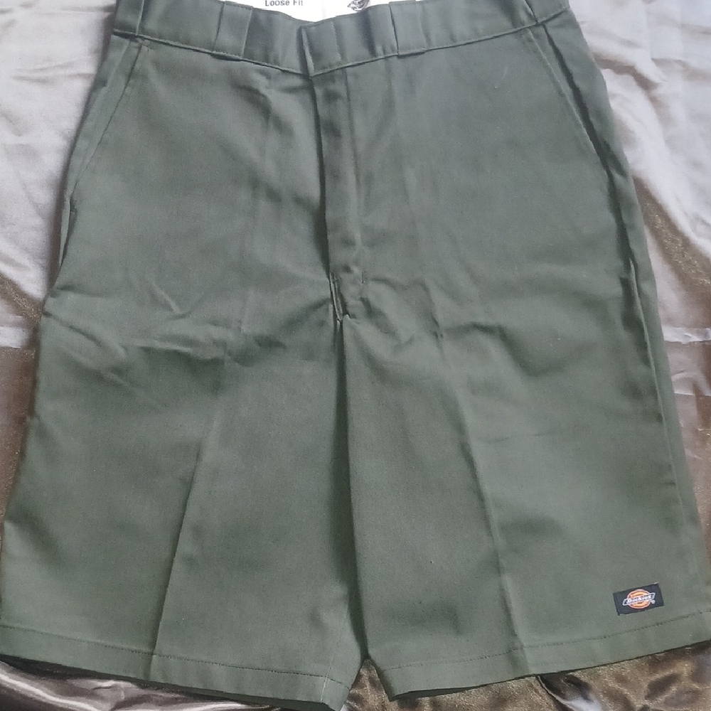 Dickies Men's Dark Olive Green Flat-Front Shorts